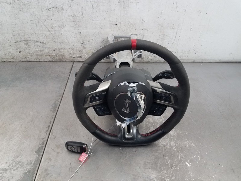2018 Ford Mustang Shelby GT350R Steering Wheel / Column / Key #0117 A6