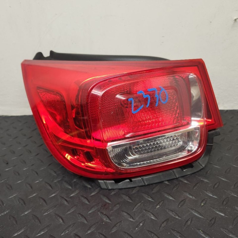 13-16 Chevrolet Malibu Left Driver Quarter Tail Light Lamp OEM 23294318