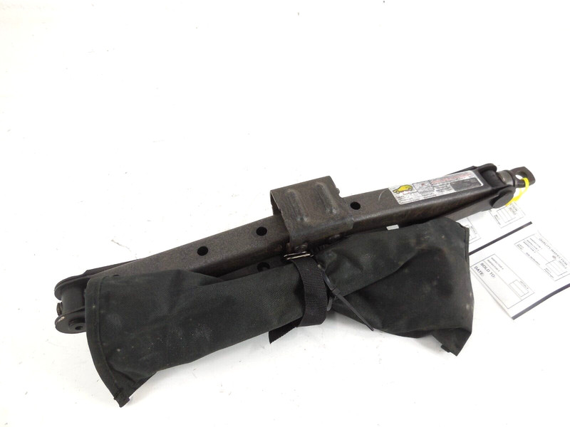 2012 12 Honda CR-V Spare Tire Jack & Lug Wrench OEM