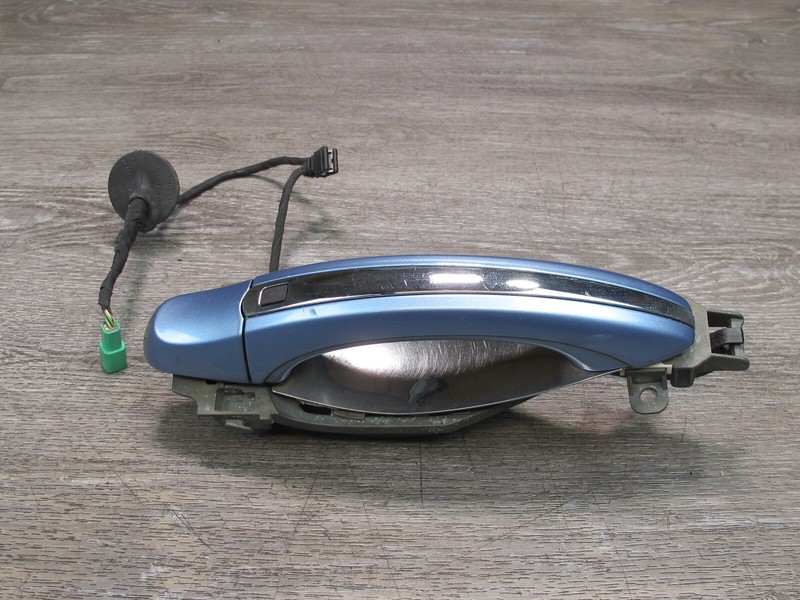 2006-2012 BENTLEY FLYING SPUR REAR RIGHT PASS SIDE EXTERIOR DOOR HANDLE BLUE