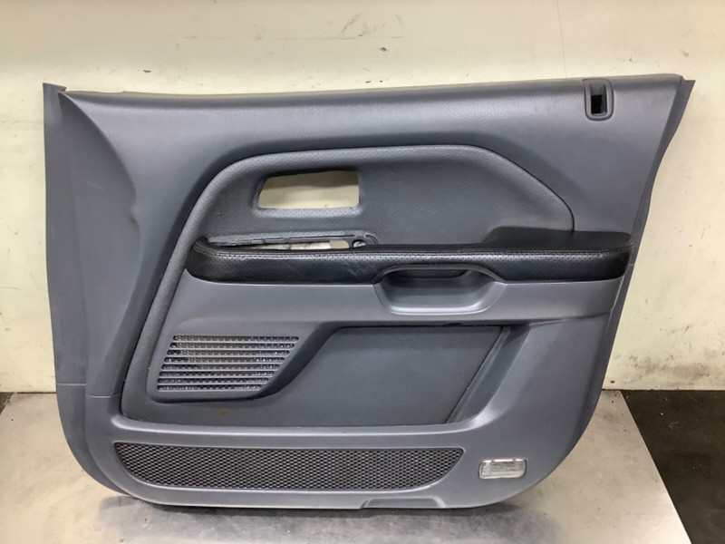 03-05 Pilot Right Passenger side front door trim, panel Gray w leather used OEM