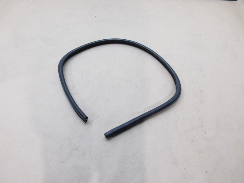 Mercedes S550 C217 2015 Coupe Front Right Door Weatherstrip Seal Rubber 14-17 |