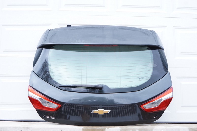 CHEVROLET CRUZE Hatchback Liftgate Tailgate Hatch Shell OEM 2017 - 2019