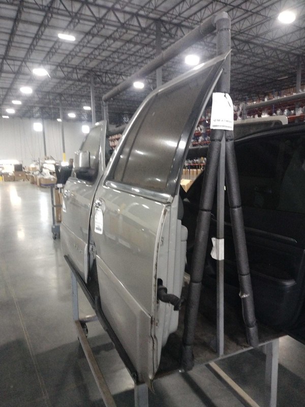 2006 Lincoln Navigator Rear Right Door Silver 328031 Used 177k Miles