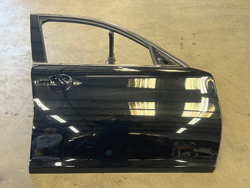 ⭐2015-2019 INFINITI Q70L FRONT RIGHT SIDE DOOR PANEL COVER SHELL BAR OEM LOT2673
