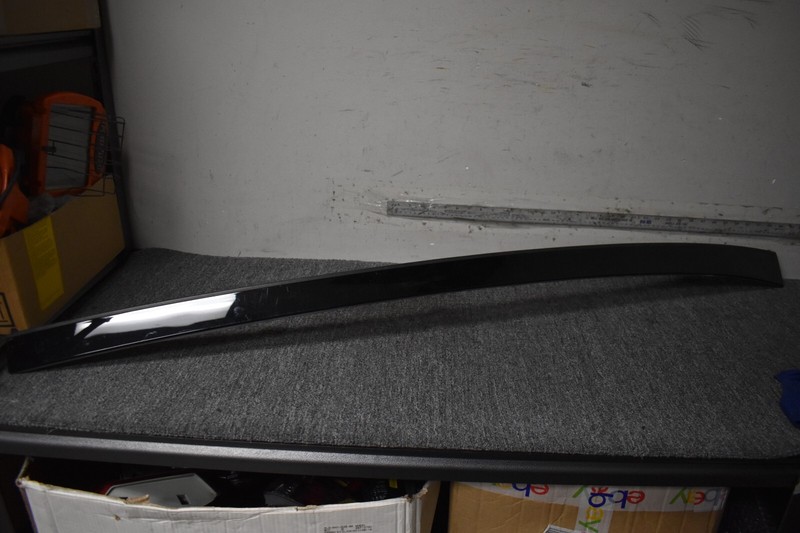 HYUNDAI RIGHT SIDE TRIM COVER FACTORY OEM LOCAL PICKUP
