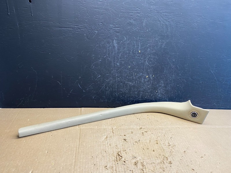 2013 to 2019 Ford Taurus LH Console Trim Panel Bezel DG1Z-54061A17-BA AC4688