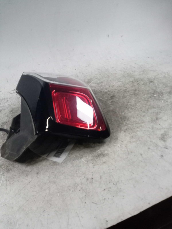 2019 Jeep Cherokee Left Tail Light Assembly White OEM 697439 71K Miles