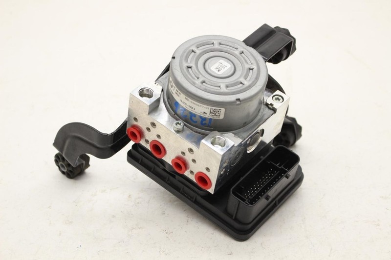2014-2016 BMW 435i Convertible 3.0L RWD ABS Pump 6868638