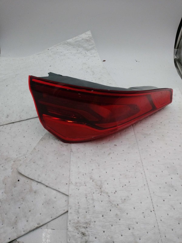 2017 BMW 530i Left Tail Light Assembly White OEM 636115 Used 122K Miles