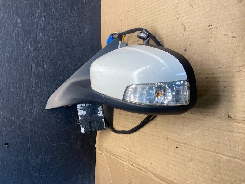 2008 to 2013 Volvo C70 Left Driver LH View Door Mirror OEM AE2246 DW