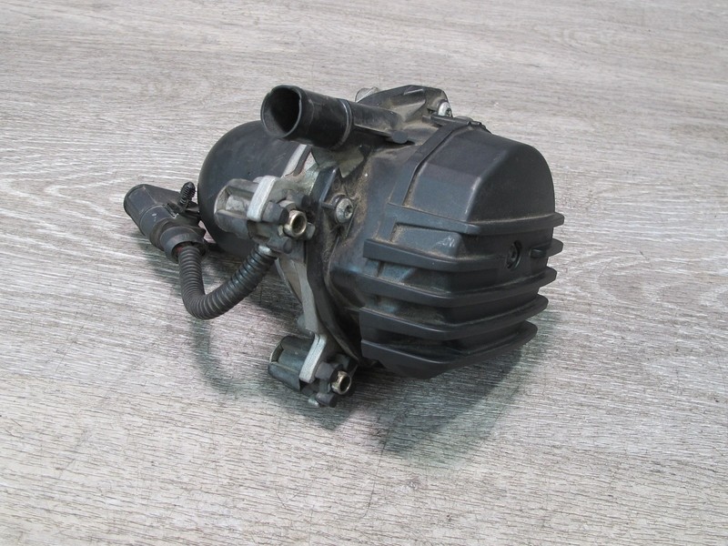 2003-2006 PORSCHE CAYENNE 955 RIGHT SECONDARY SMOG EMISSION AIR PUMP 7L5959253D