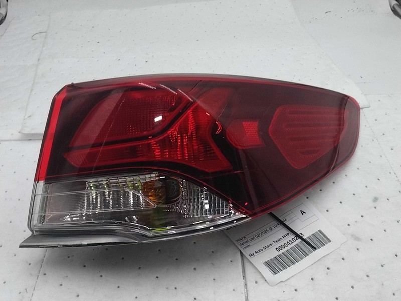 2019 Hyundai Sonata Right Tail Light Assembly - White - Used - 67K Miles