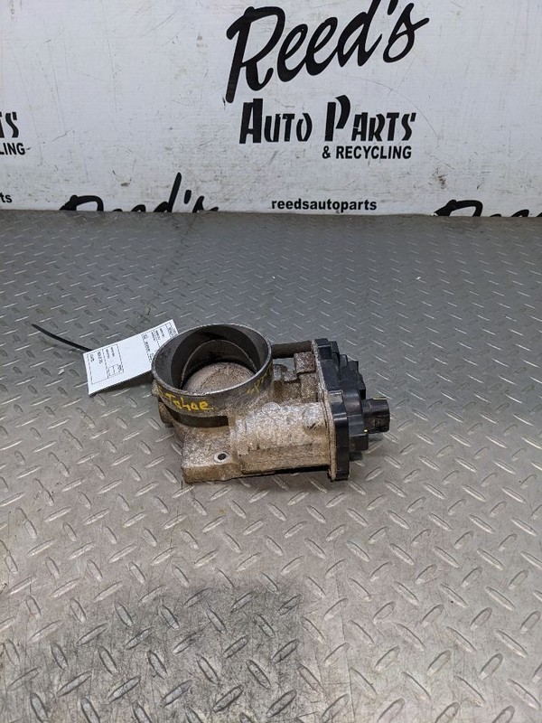 Throttle Body Throttle Valve Assembly Fits 03-07 HUMMER H2 1177623