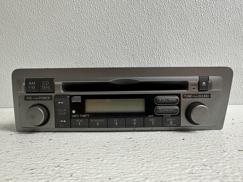 2004 Honda Element EX Radio Stereo 2 DIN 6 Disc CD Player