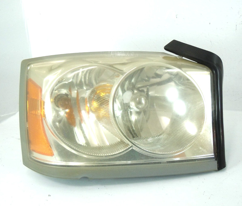 2005-2007 Dodge Dakota Halogen Headlight Passenger Right OEM