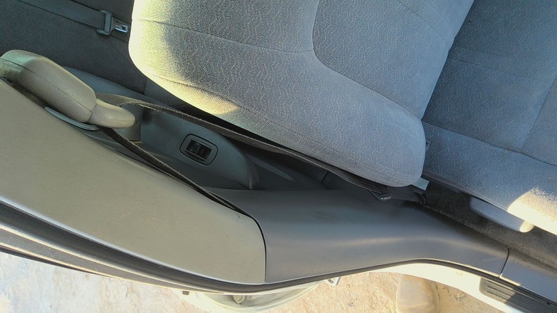 Front Seat Belt Buckle TOYOTA CAMRY 99