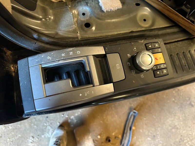 06-09 RANGE ROVER SPORT FRONT CENTER CONSOLE TERRAIN CONTROL SHIFTER PANEL TRIM