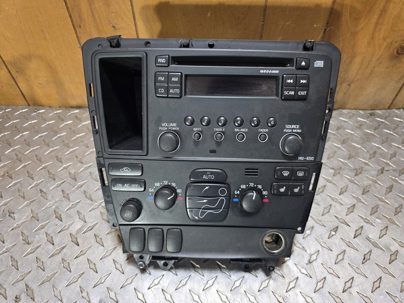 2005-2006 Volvo Xc70 Climate Control And Radio Assembly Oem Tested