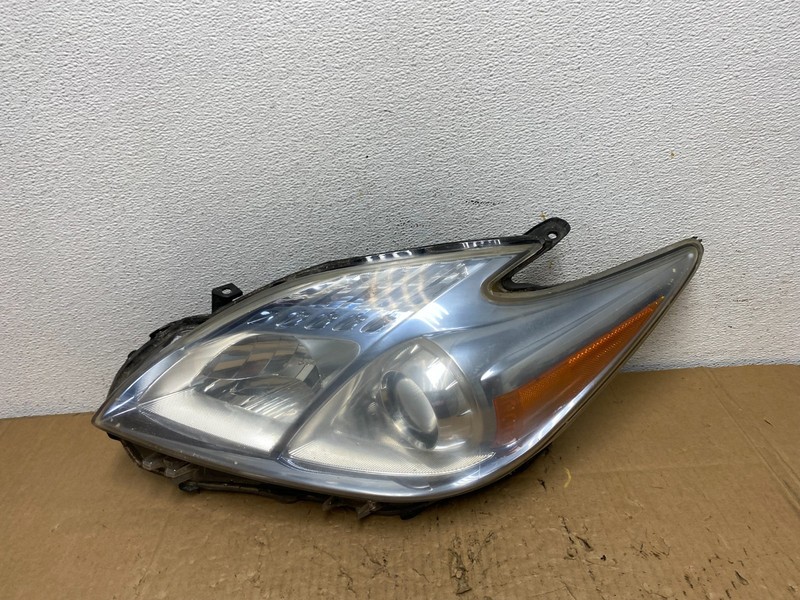 2010 - 2011 Toyota Prius Left Driver LH Blue Halogen Headlight Oem AD2423 DW
