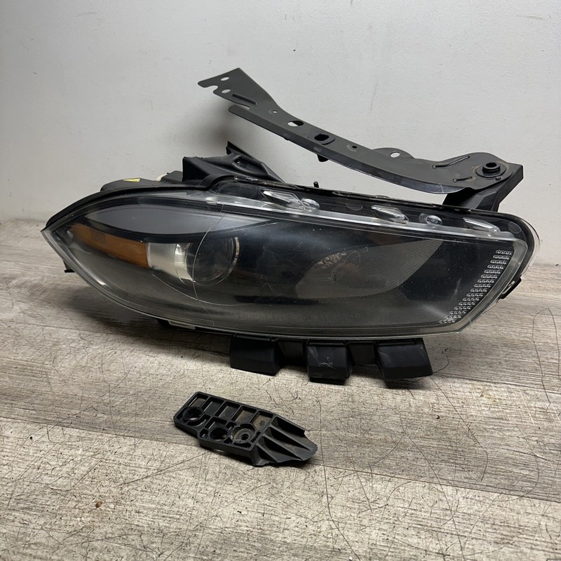 68083910AI I 2013 - 2016 Dodge Dart Right Passenger Xenon HID Headlight RH RF OE