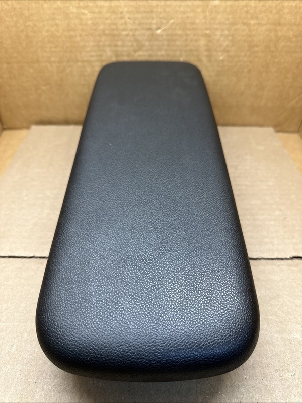 2021-2023 Trail Blazer Trailblazer Center Console Lid Arm Rest Armrest Black
