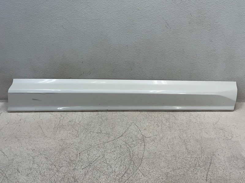 2018-2022 Volvo XC60 Front Right Pass Exterior Door Molding Trim Panel 1603 OEM
