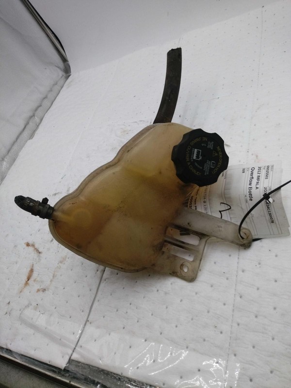 2012-2016 Chevrolet Impala Engine Coolant Reservoir Black OEM 22774027 Used