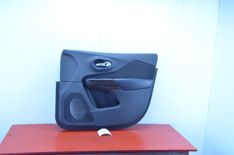 14-18 JEEP CHEROKEE FRONT RIGHT PASSENGER SIDE INTERIOR DOOR PANEL OEM