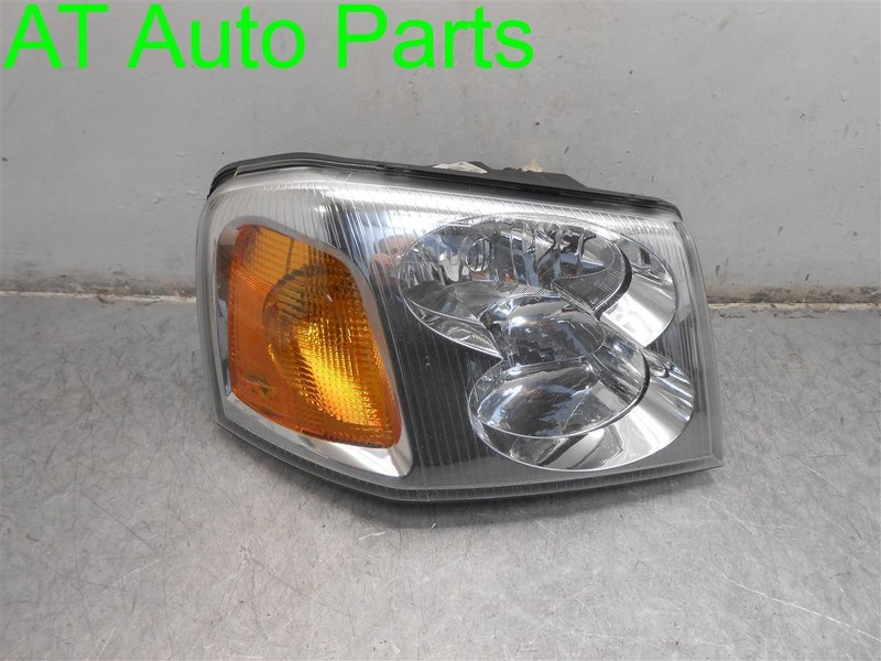 02-09 GMC ENVOY PASSENGER RIGHT HEADLIGHT LAMP ASSEMBLY OEM 15866070