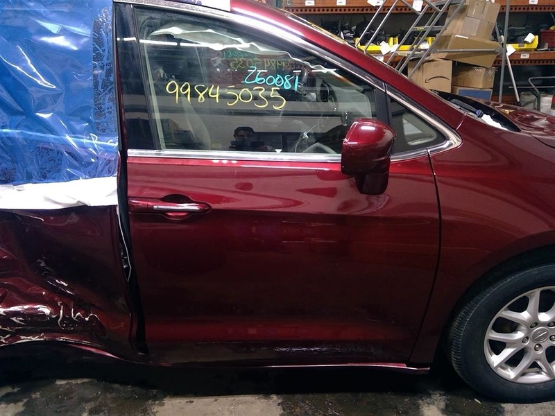 Passenger Right Front Door Tempered Glass Fits 17-25 PACIFICA 1760717
