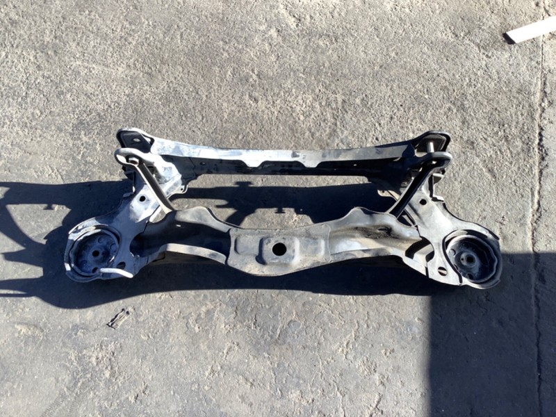 95-98 Honda Odyssey Rear Sub-Frame Suspension Cross Beam 50300-SX0-A00 OEM