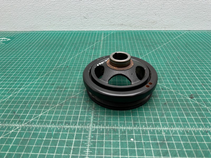 12-15 Mercedes C250 W204 M271 engine HARMONIC BALANCER CRANKSHAFT PULLEY OEM