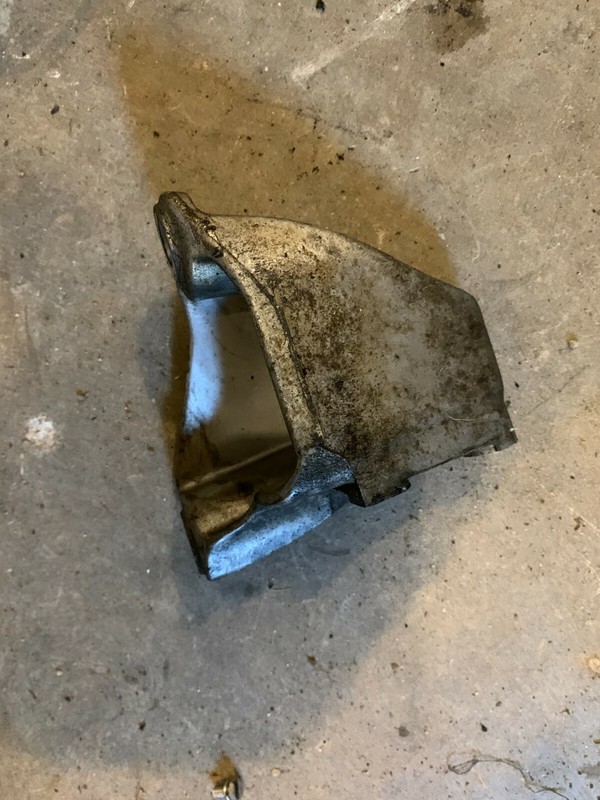 03 04 05 DODGE NEON SRT4 SRT-4 INTERMEDIATE JACK SHAFT AXLE MOUNTING BRACKET