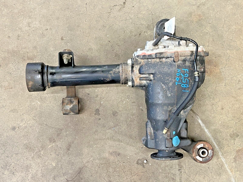 ⭐2003-2007 LEXUS LX470 4.7L 4WD FRONT DIFFERENTIAL CARRIER CASE 126K OEM LOT2581