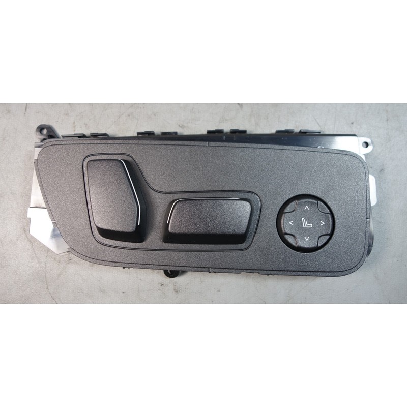 19-25 BMW G20 3-Series G01 X3 Right Passenger Seat Adjustment Switch Lumbar OEM