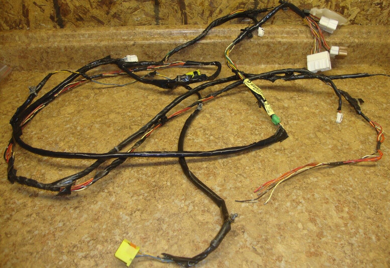 2005 Nissan Altima 2.5S 2.5 L S Right Rear Electrical Wire Harness Loom Wiring