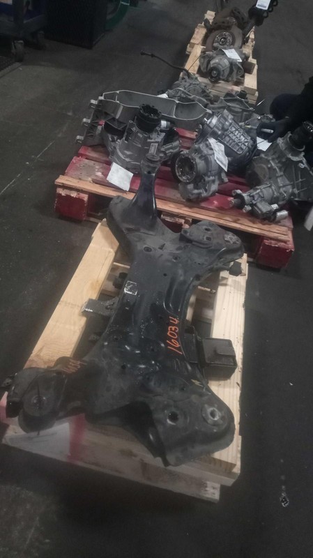 2015 Hyundai Santa Fe Frame Crossmember Black OEM 55405B8150 231K Miles