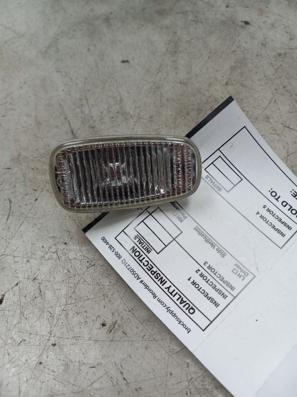 04 05 06 SCION XA PASSENGER RIGHT FENDER PARK LAMP TURN SIGNAL