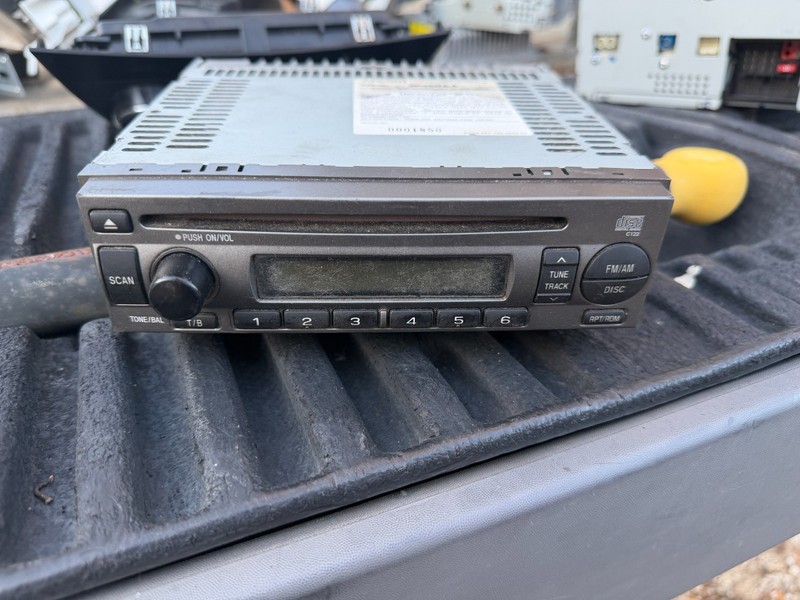 04-07 Subaru Impreza WRX RS OEM RADIO STEREO RECEIVER 86201FE131