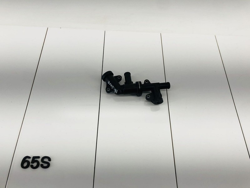 14-16 KIA SORENTO 2.4L L4 GAS TRANSMISSION OIL COOLER WATER VALVE WARMER OEM