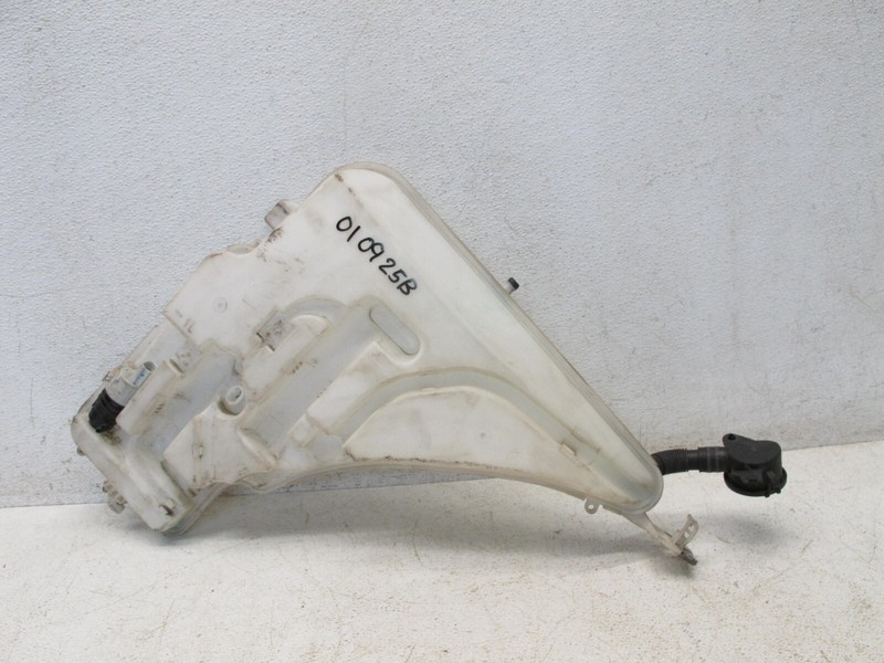 08-22 BMW F30 320i SEDAN 230i 435i WINDSHIELD WASHER FLUID RESERVOIR BOTTLE 0109
