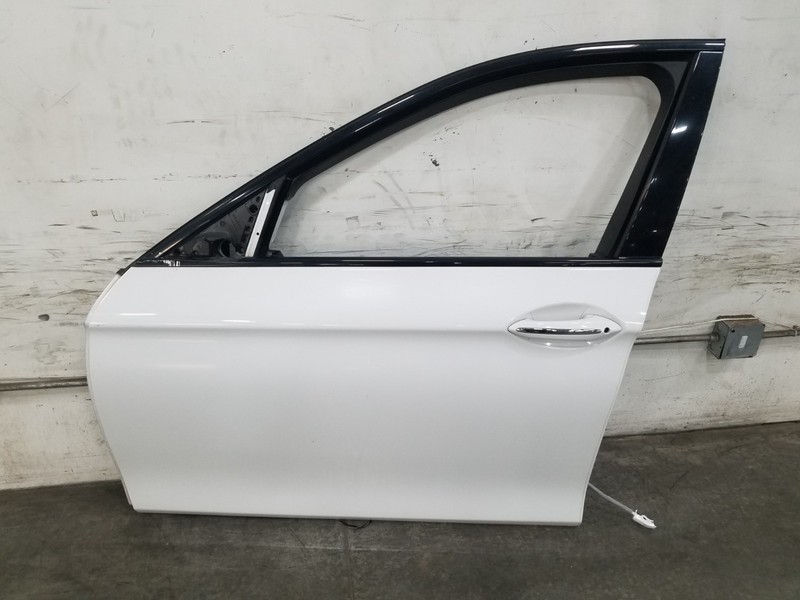 2014 BMW M5 F10 Left Front Driver Door - * #4146 A8