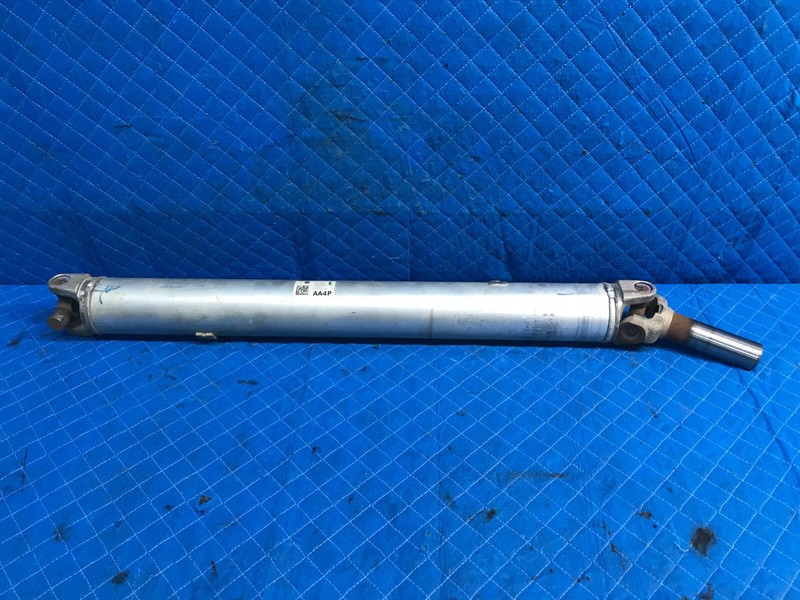 2015-2017 CADILLAC ESCALADE 4X4 REAR DRIVESHAFT SHAFT PROPELLER OEM 91k Miles