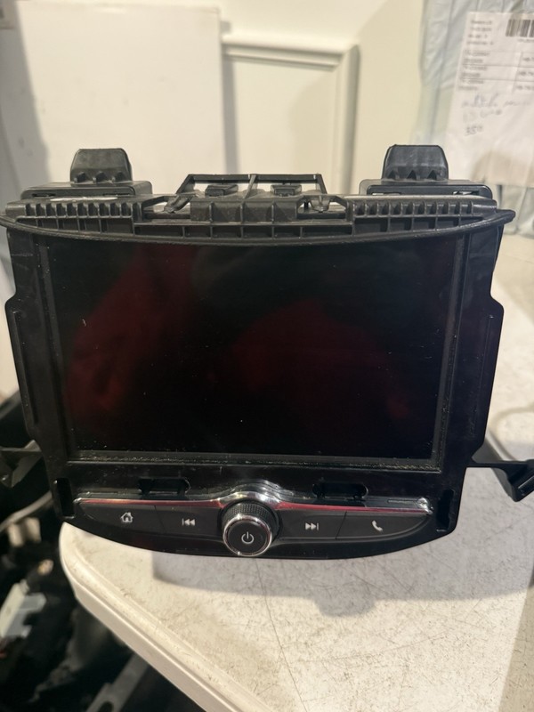 18 19 Chevrolet Trax Sonic Multimedia Player Radio Stereo OEM84371468