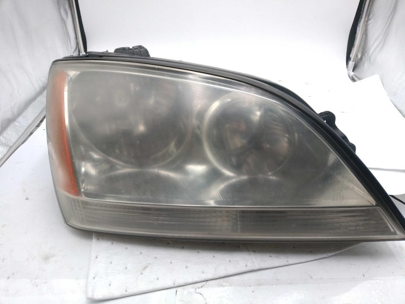 Used Right Headlight Assembly fits: 2004 Kia Sorento Right Grade C