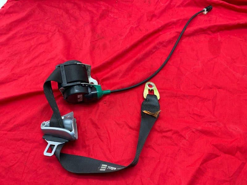 01-06 BMW E46 325 330 M3 Convertible Front Right Seatbelt Retractor Black OEM✅