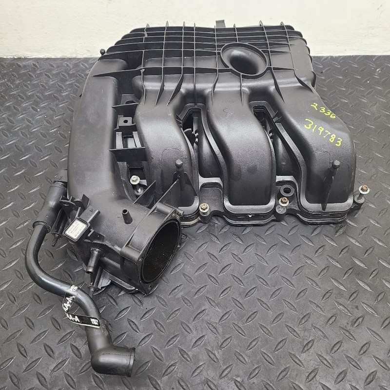 11-16 Chrysler Town & Country 3.6L Upper Intake Manifold OEM 05184693AE