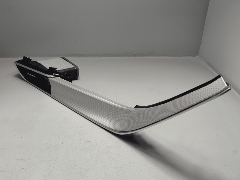 2018 TOYOTA CAMRY SE DASHBOARD PASSENGER SIDE BEZEL MOLDING & AIR VENT OEM