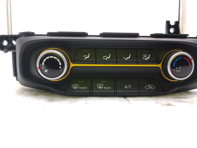 2019 Hyundai Veloster A/C Selector Switch OEM White 97250J3040 89K Miles